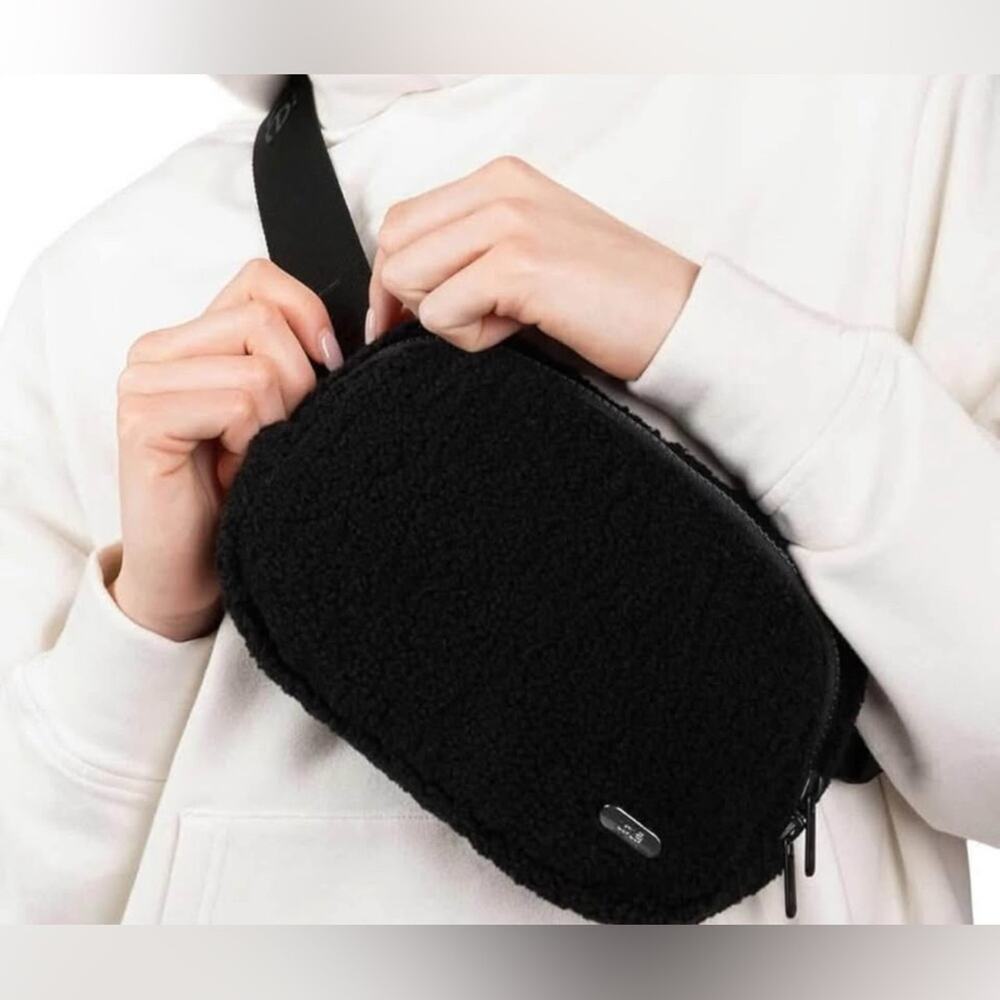 Lole Black Crossbody Bag Sleek Modern Design